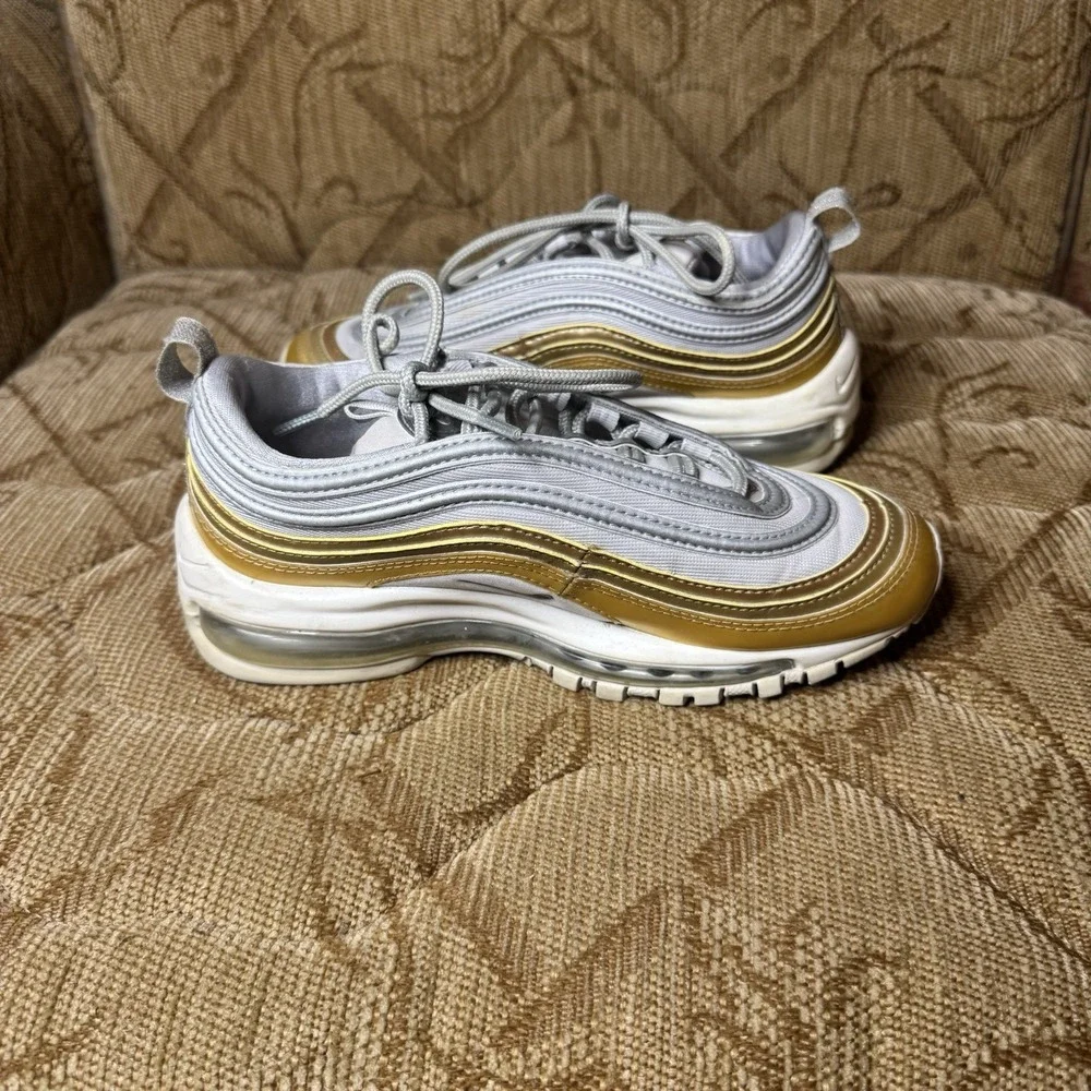 Nike Air‎ Max 97 AQ4137-001 Metallic Gold Silver Sneakers Shoes Womens 5.5